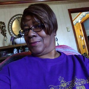 Meet your Posher, Leona